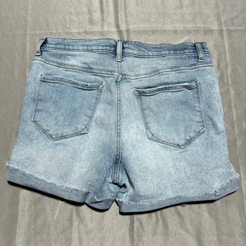 Kensie Jeans Vintage Luxe High Rise Distressed Denim Shorts Light Wash 32 Waist